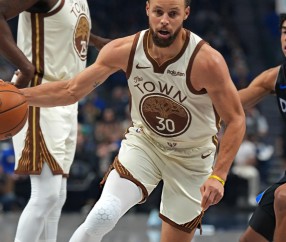 落选秀准三双对飙库里38分，状元21+11克莱哑火，独行侠复仇勇士