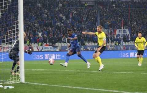 马路组合发威申花仍需B计划 阿兰两中框打动伊万？