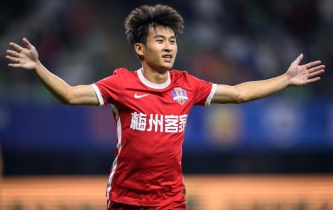 【中超】尹鸿博单刀陈国抗两球 梅州6比0大胜河北