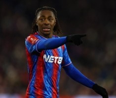 实时体育资讯-罗马诺：热刺5500万+500万镑报价希望引进埃泽，水晶宫想要更多