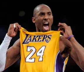 体育专家解读-哈斯勒姆谈科比竞争哲学：赛场无友谊，扶起对手违背曼巴之道